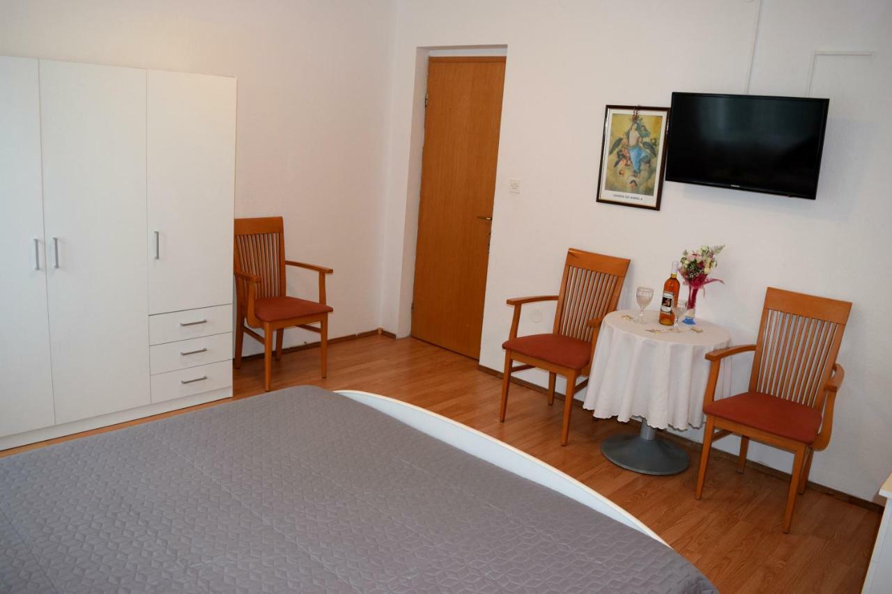 Holiday Room Macukin Brela Buitenkant foto