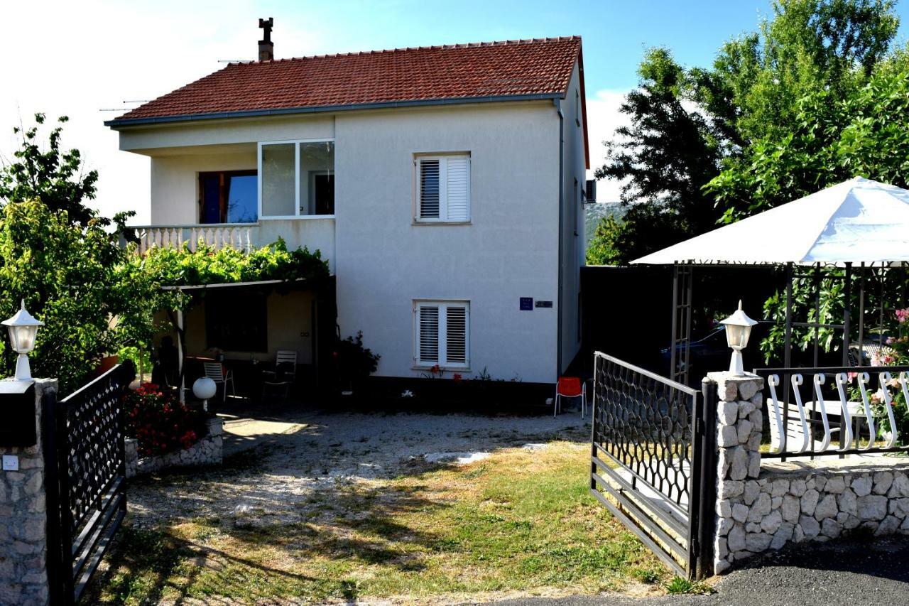 Holiday Room Macukin Brela Buitenkant foto
